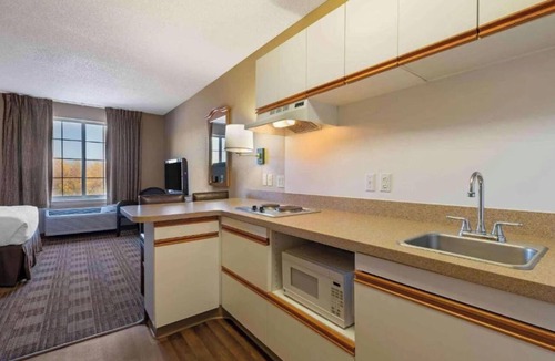 Eagan Hotel | Motel 6 Minneapolis Airport Eagan North MN