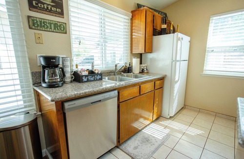 Three Rivers House | Mountain Retreat 4 Miles to Park Entrance Walk to Dining