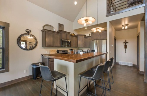 Lead House | Mountain Time - 4 bed 2 bath