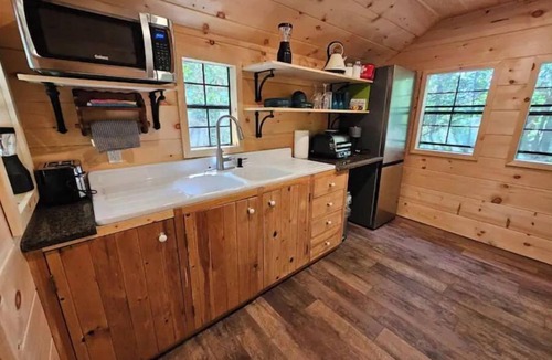 Tyendinaga House | Mozie Park - Your fun romantic destination