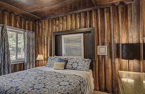 St Germain Cabin | Musky Inn North: 5 BR, 3 BA Lodge in St. Germain, Sleeps 10