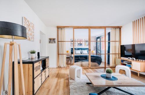 Quartier de Javel Apartment | MyJolieParisHome - King size beds - Free parking