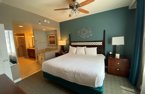 National Harbor Resort | National Harbor | Pool & DC Access | Harbor Getaway Stay
