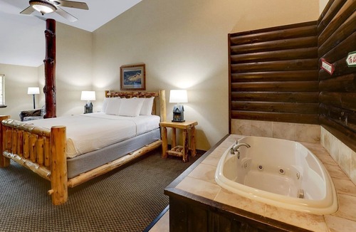 Johnston Hotel | Near I-35 Expanded King w/Whirlpool Cottage, Stoney Creek Des Moines | 2 Units