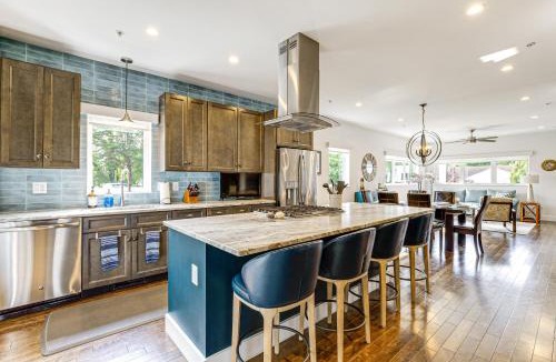 Solomons House | Near Solomons Island Boardwalk: Home w/Hot Tub!