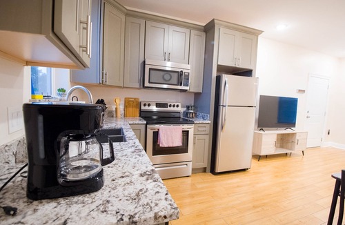 Biloxi Apartment | 🔥NEARBY CASINOS❤️ | SLEEPS 4 W/W+D +WALK 2 BEACH