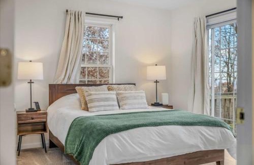 Millville House | New 3 Bedroom 3 Bath Mountain Retreat