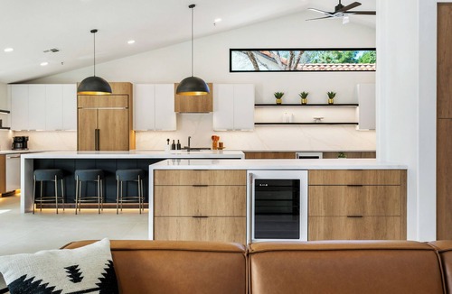 Pima Vista House | NEW 4BR Modern Pool, Hot Tub, Putting Green, Ping Pong & Fire Table