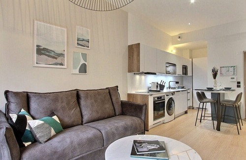 Grenelle Apartment | New Apt - Eiffel Tower - 1 BR with patio and AC