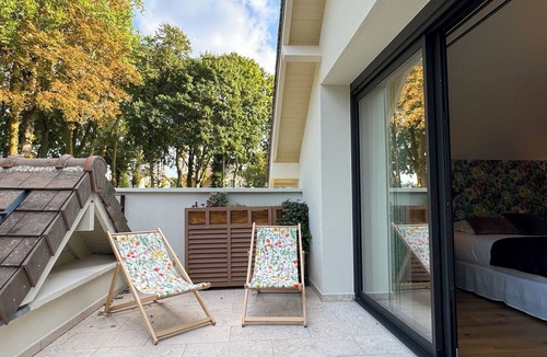 L'Isle-Adam House | New - Bed and Breakfast and rooftop - center of L'isle Adam - Le clos de l'Isle
