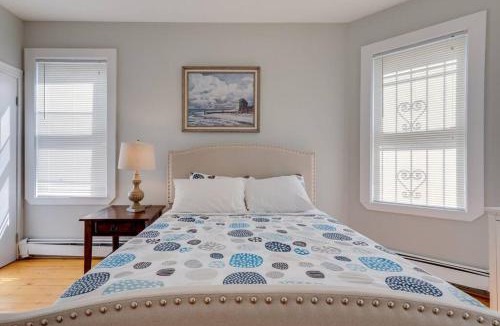 Dudley - Brunswick King Apartment | NEW! Boston Condo Near MBTA, 3Mi to Fenway! (U1)