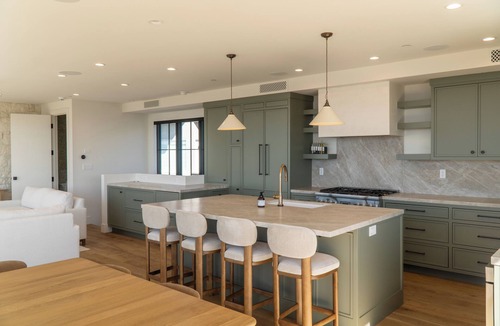The Strand House | New Build-Manhattan Beach-Steps to Downtown and Beach