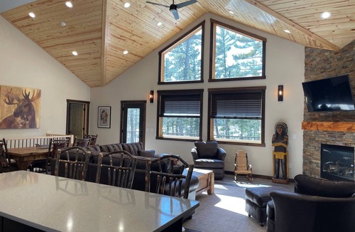St Germain Cabin | New & Cozy Cabin on Lake Content w/170' of Sand/Swimming Frontage!