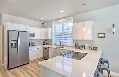 Spearfish House | NEW! Cozy & Modern Spearfish Home Near Downtown!