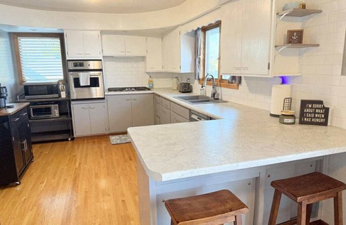 Watertown House | New Deck|Fishing|Lakeside|FamFriendly|RVHookup