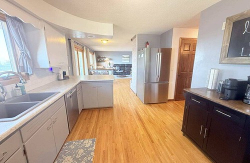 Watertown House | New Deck|Fishing|Lakeside|FamFriendly|RVHookup