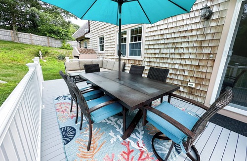 Plymouth House | New design, 7-minute Walk to Beach, Backyard, Deck