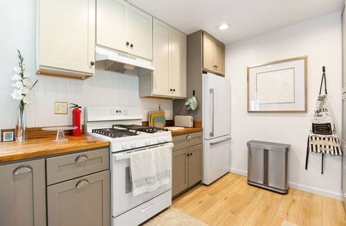 West Hills Condo | NEW! Designer West Hills Condo | Pool + Patio