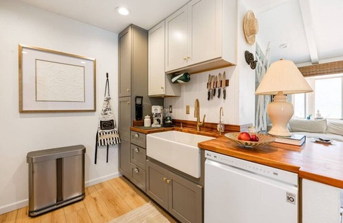 West Hills Condo | NEW! Designer West Hills Condo | Pool + Patio