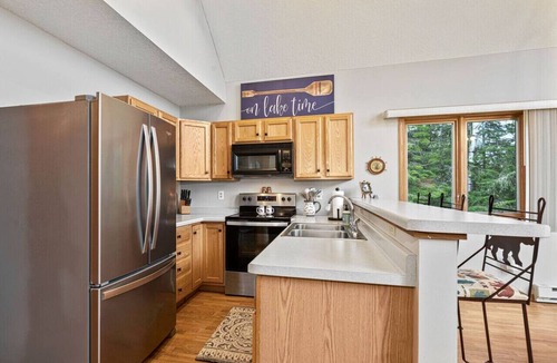 Grand Marais Cabin | New! Fall Colors | Private Beach | Boreal Forest