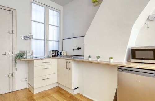 3rd Arrondissement Apartment | New, Large and Cosy Studio - Le Marais - Mid Terms