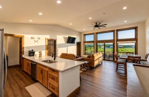 New Lisbon House | New Listing Lakeside Beach Sleeps 15+ Pet friendly