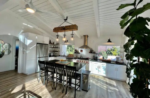 Alta Mesa House | New Listing Monthly, Mesa Gardens, 2 Bed Home w/Private Jacuzzi & Koi Pond