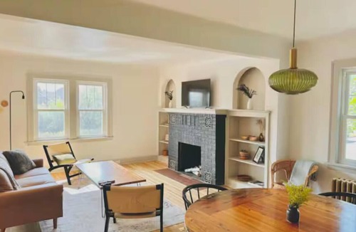 Lakeside - Lester Park Apartment | New London Loft | Stylish Lakeside Retreat