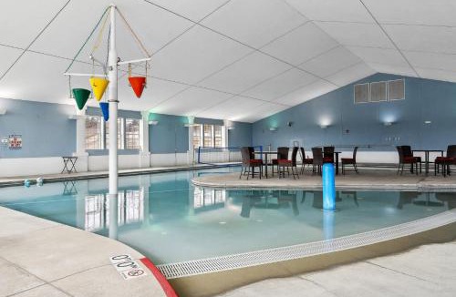 Egg Harbor House | New Luxury Condo - Egg Harbor-Indoor Pool Gym