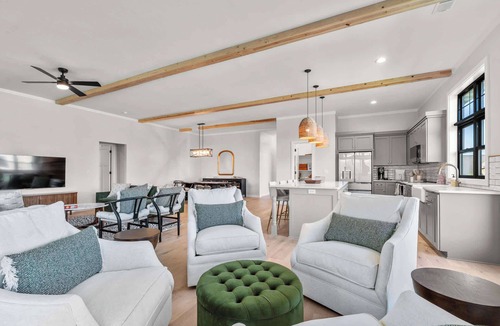 Egg Harbor Condo | New Luxury Condo - Egg Harbor-Indoor Pool, Gym