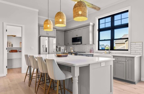 Egg Harbor Condo | New Luxury Condo - Egg Harbor-Indoor Pool, Gym