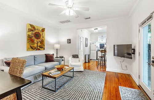 Fairhope Apartment | New Orleans at Jubilee Suites Bed & Breakfast. 1K/1B