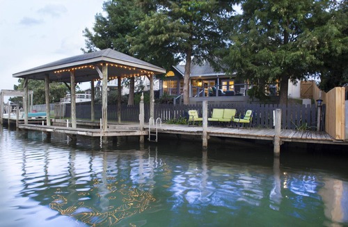 Slidell House | New Orleans Family Retreat 116 on Waterfront/Sleeps 12/near French Quarter