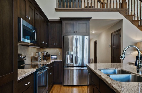 Sturgeon Bay House | NEW Private 3 acre waterfront property directly on the Bay! WEEKLY DISCOUNT 10%