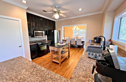Daphne House | New Property Alert! Check out this MASSIVE Luxury House. Pet Friendly!