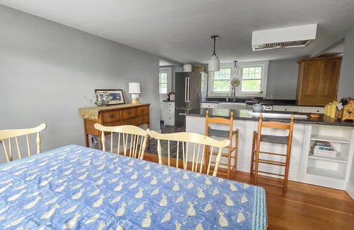 Wellfleet House | NEW RENOVATIONS! In-Town 3BD-A/C, Enclosed Outdoor Shower, Walk to Town Center, Pier & Mayo Beach
