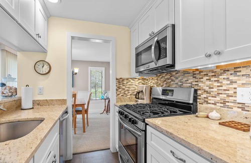 Mews Village Condo | New Rental - 2 bedrooms, 2 baths, golf course view