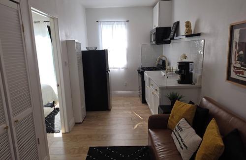 Harbor House | New Swanky 1 bedroom house, near beaches, Disney Land