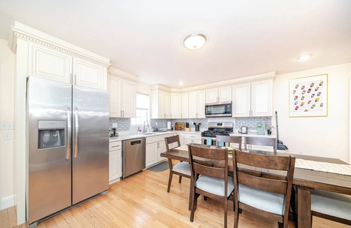 Quincy House | Newly Built Greater Boston Townhouse Near I-93 Parking Pet-Friendly - 39
