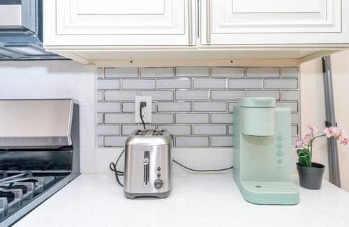 Quincy House | Newly Built Greater Boston Townhouse Near I-93 Parking Pet-Friendly - 39