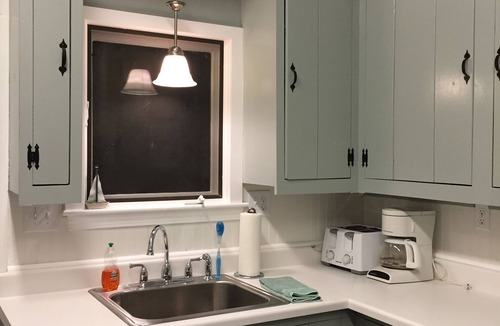 West Chatham Cottage | Newly redone beautiful 3 Bedroom Cottage on White Pond