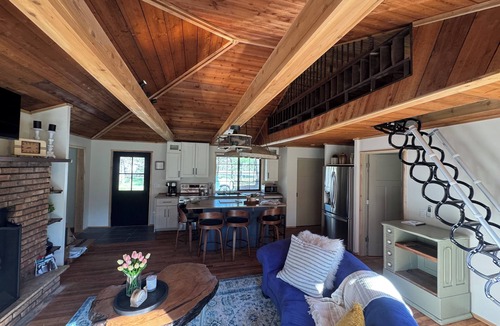 New Lisbon House | Newly remodeled house close to Castle Rock lake.
