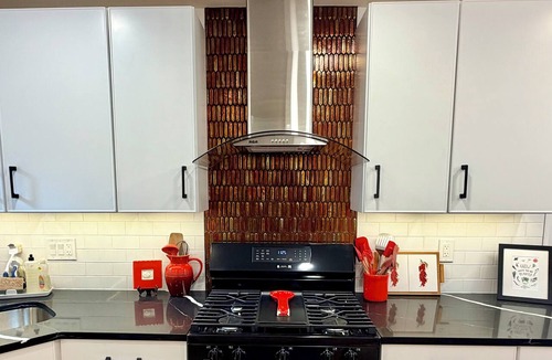 Lochearn House | NEWLY remodeled kitchen, bathrooms, and basement!