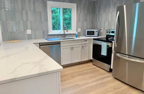 Brewster House | Newly Renovated Coveted Sheep Pond Estates/Walk to Pond,Families love it here!n