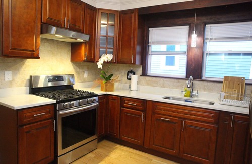 Ashmont Apartment | Newly Renovated Modern Retreat l Near T