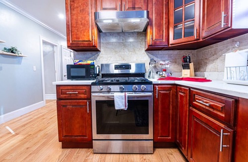 Ashmont Apartment | Newly Renovated Modern Retreat l Near T