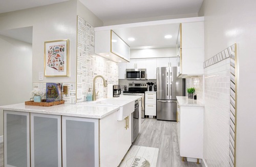 Entertainment District Condo | Newly Updated Modern Scottsdale Condo Old Town