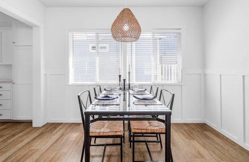 West Newport House | Newport Coastal Comfort