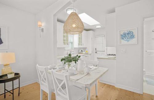 West Newport House | Newport Cottages A & B