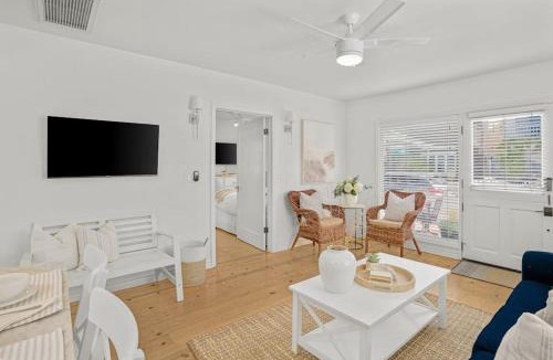 West Newport House | Newport Cottages A & B